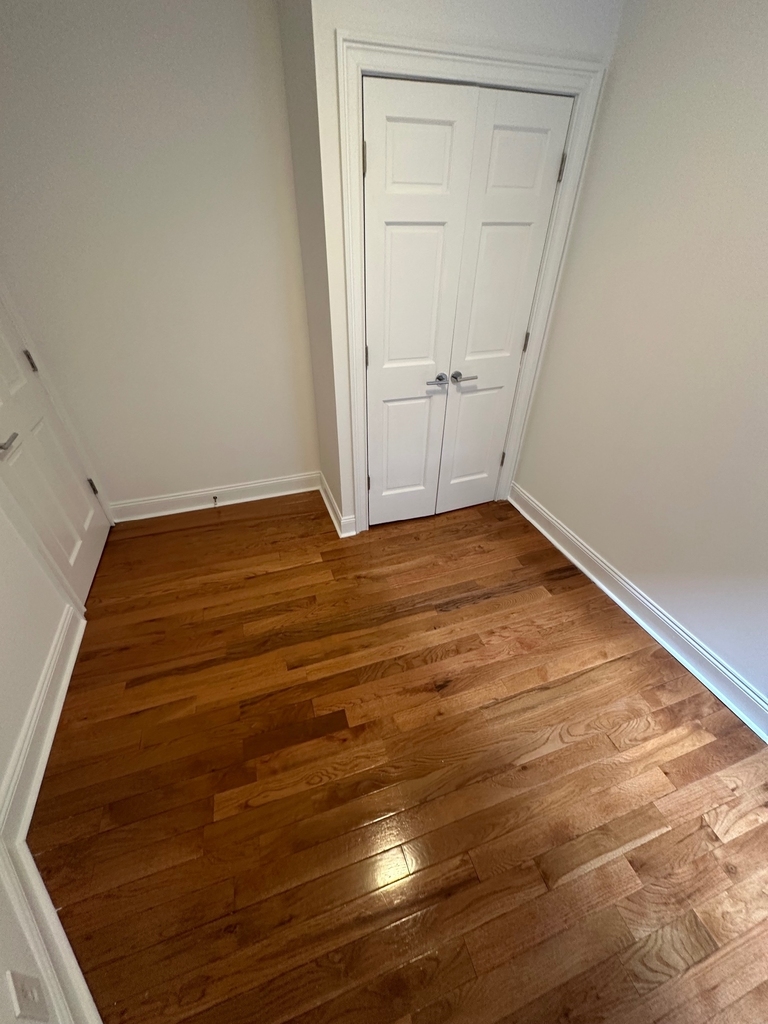 1425 York Avenue - Photo 13