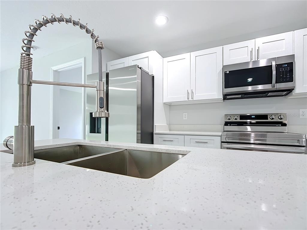 13609 Se 53rd Avenue - Photo 5