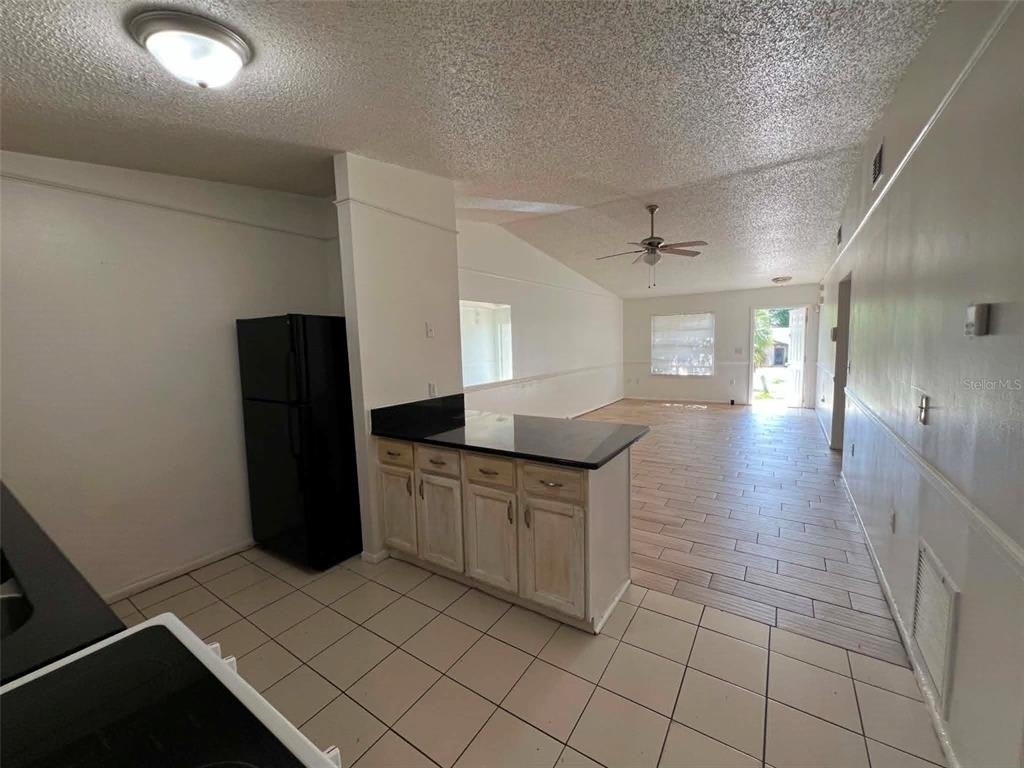 1109 Woodman Way - Photo 3
