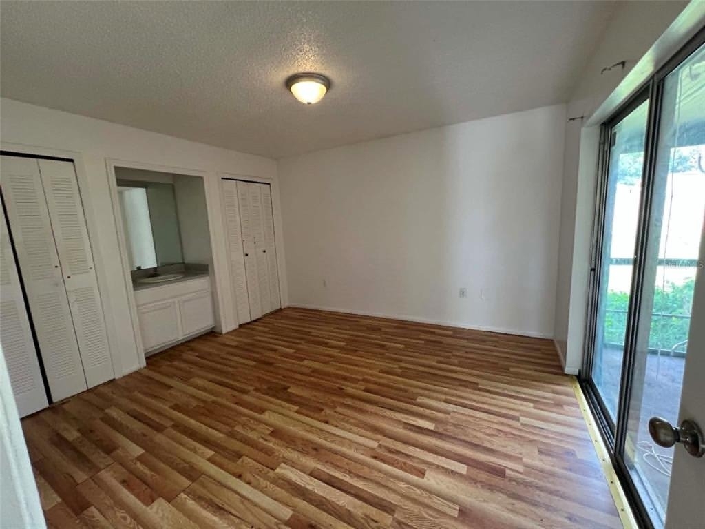 1109 Woodman Way - Photo 4