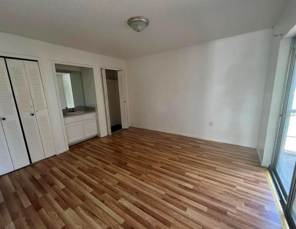 1109 Woodman Way - Photo 8