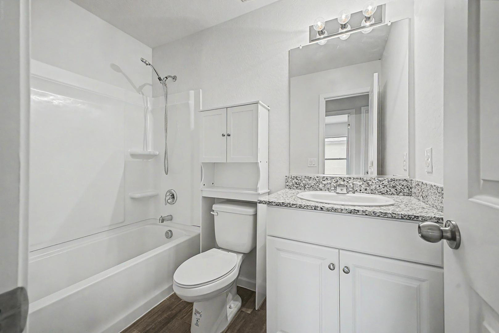 322 E Watson Place - Photo 25