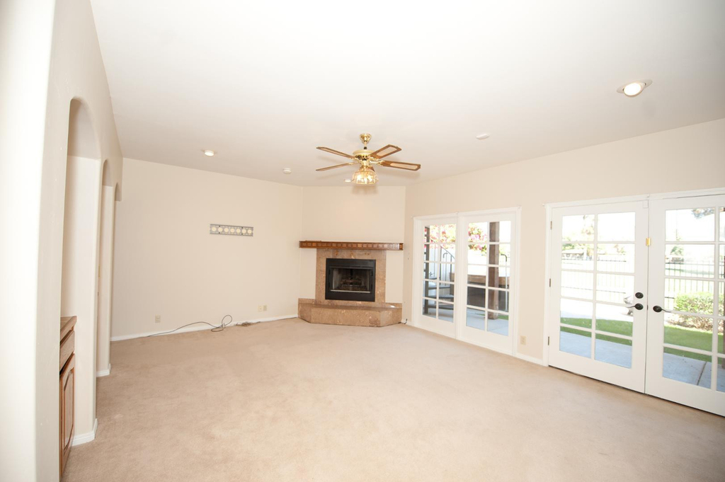 2322 S Rogers Circle - Photo 19