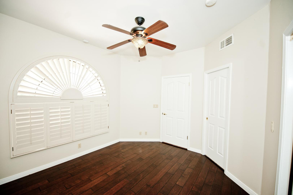 2322 S Rogers Circle - Photo 9