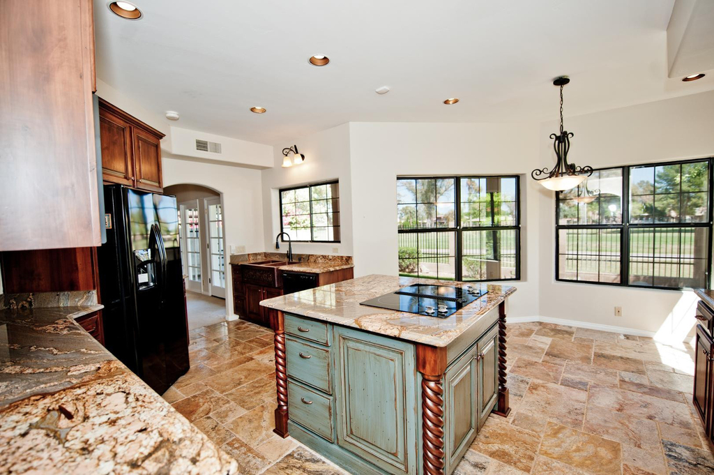 2322 S Rogers Circle - Photo 3