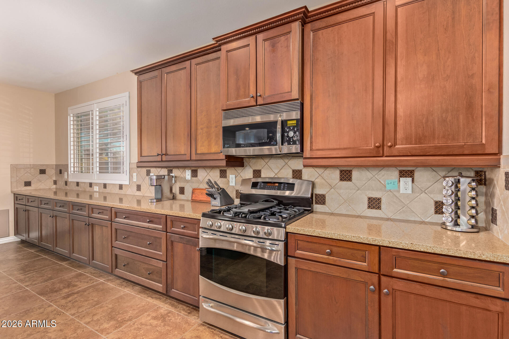 16367 N 183rd Drive - Photo 18