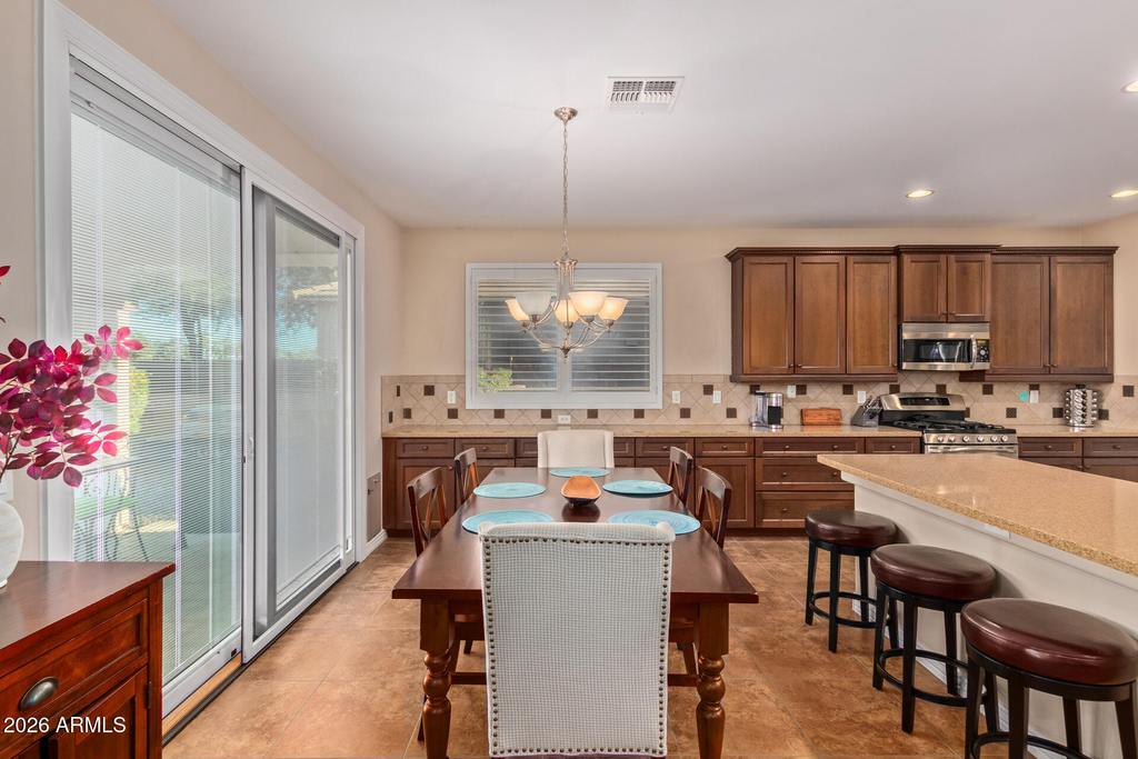 16367 N 183rd Drive - Photo 2