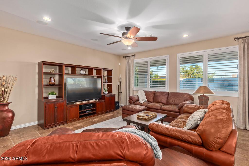 16367 N 183rd Drive - Photo 11
