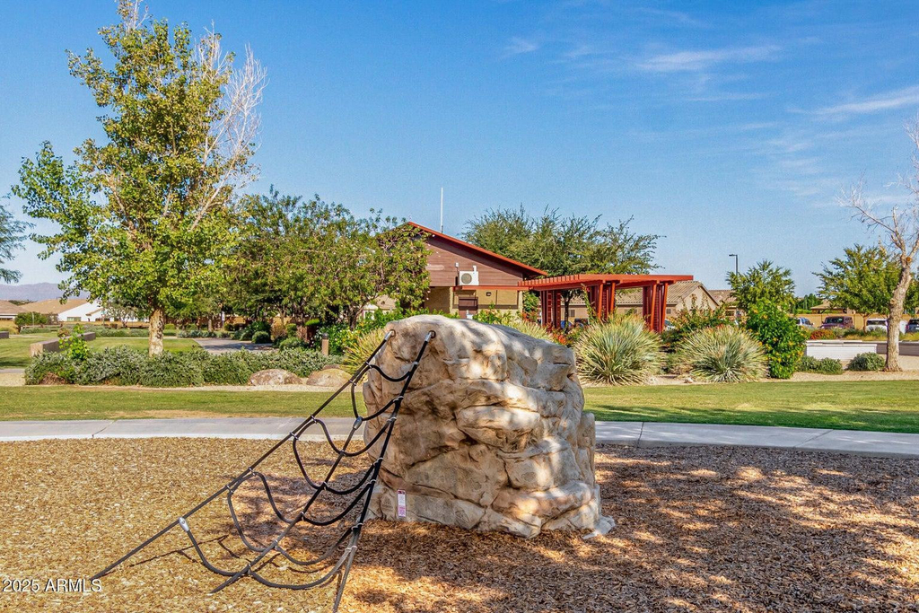 22689 E Munoz Street - Photo 4