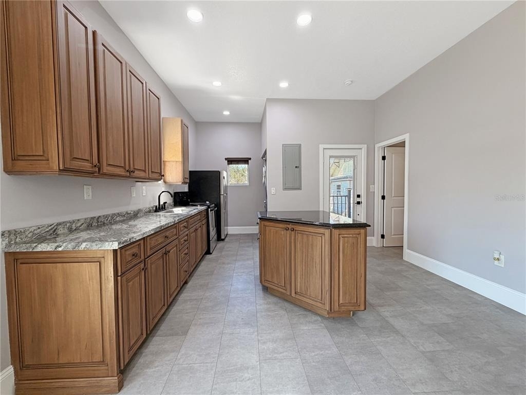 706 New York Avenue - Photo 4