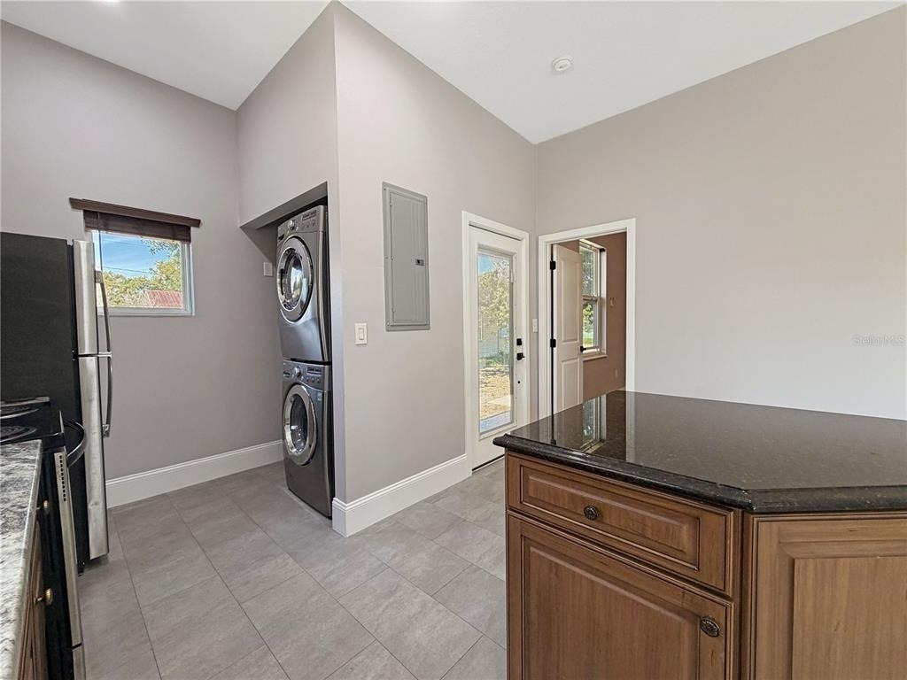 706 New York Avenue - Photo 5