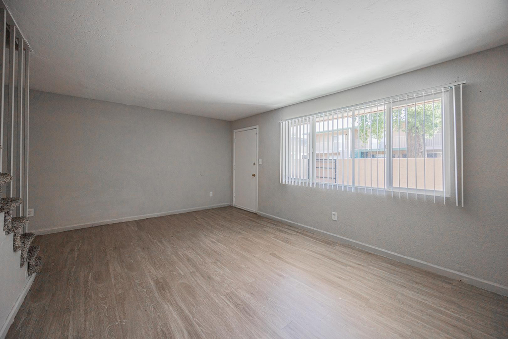6565 N 19th Avenue - Photo 8