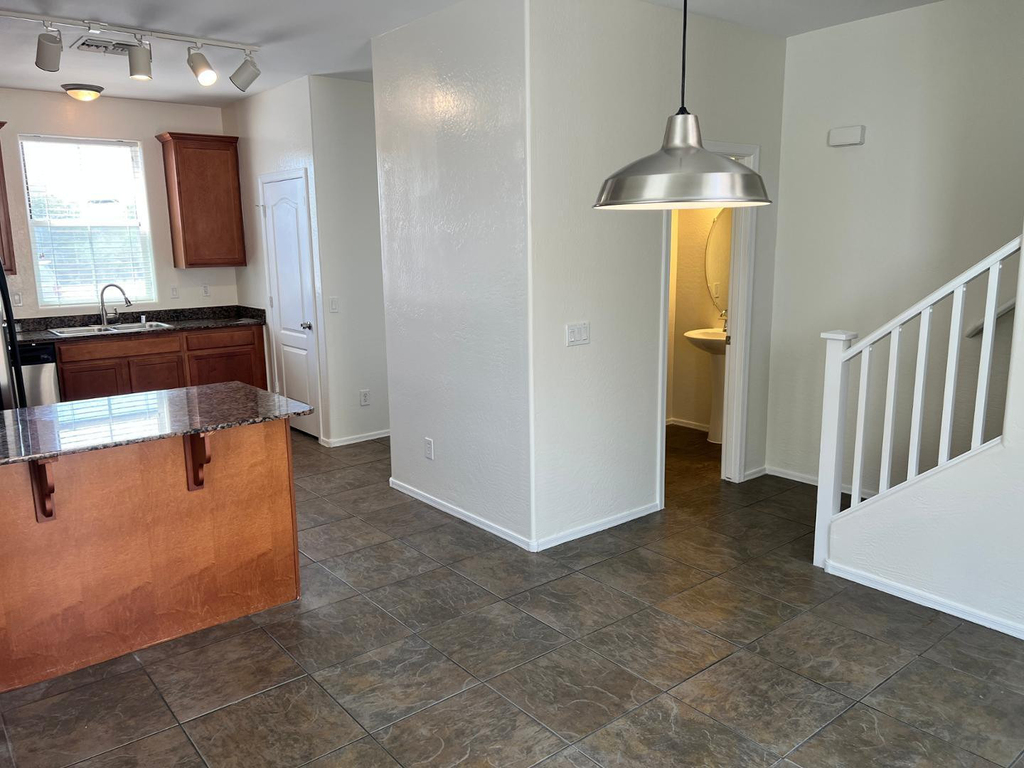 10254 E Isleta Avenue - Photo 6
