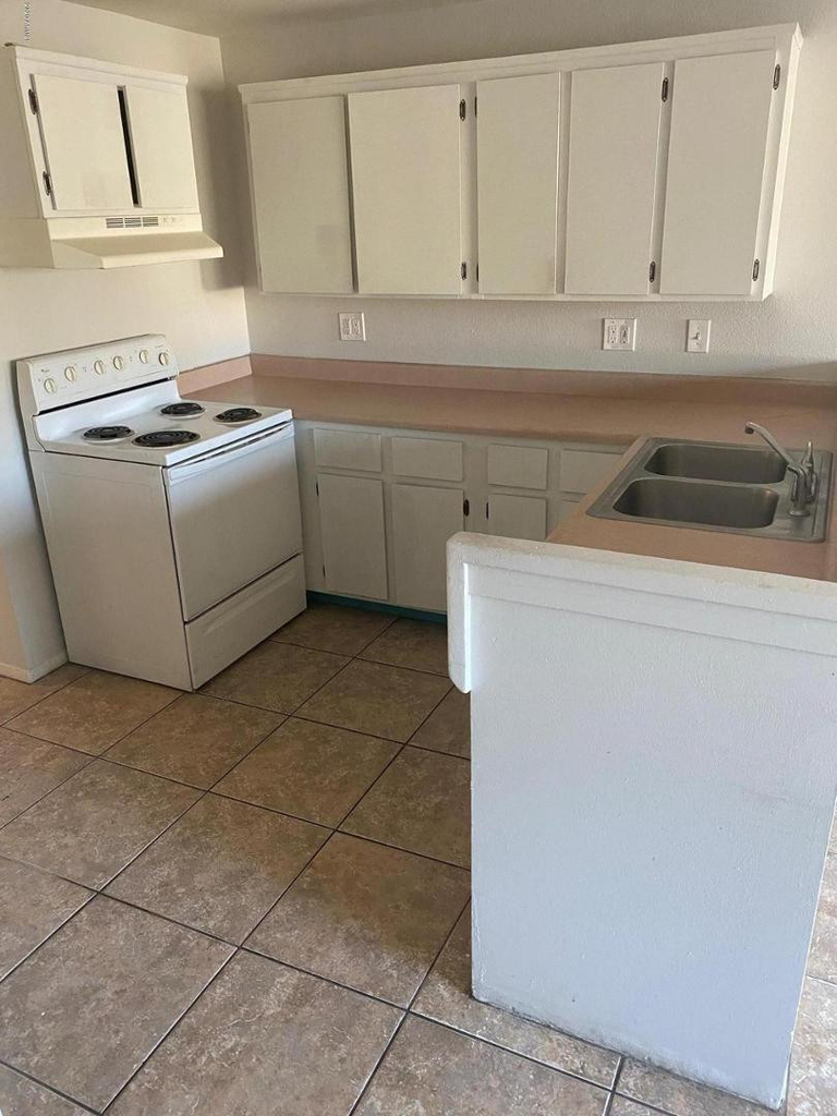 3302 W Northern Avenue - Photo 6