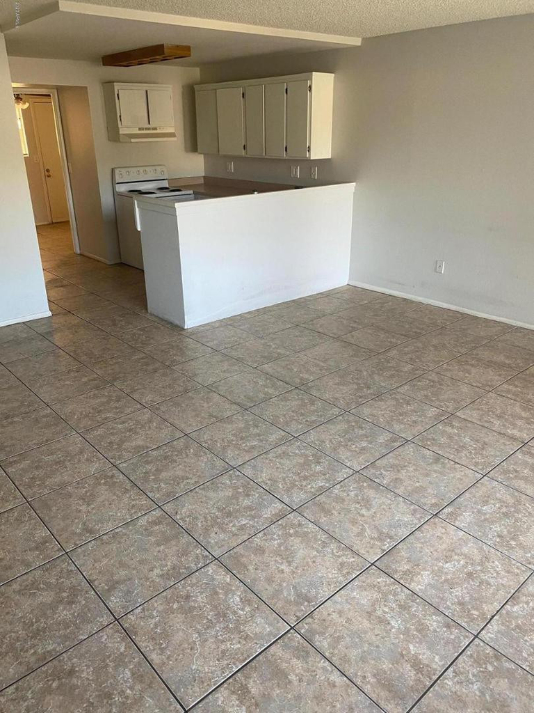 3302 W Northern Avenue - Photo 5