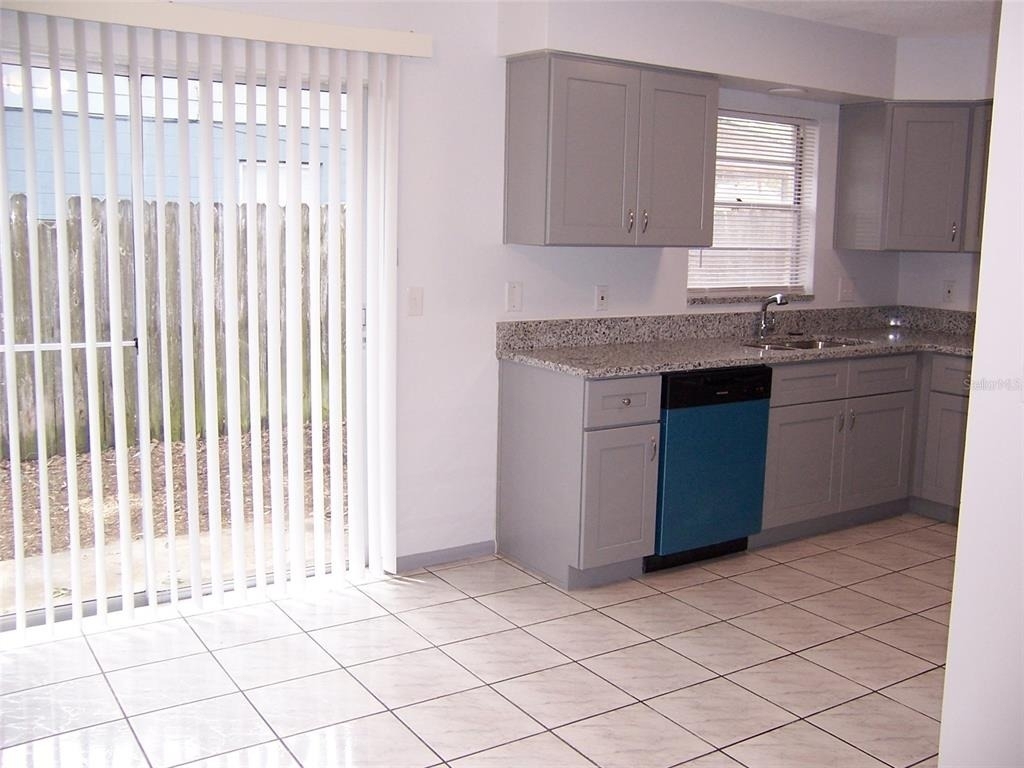 3232 Royal Street - Photo 2