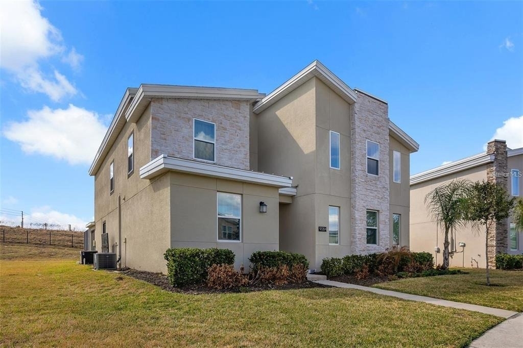 9084 Sommerset Hills Drive - Photo 2