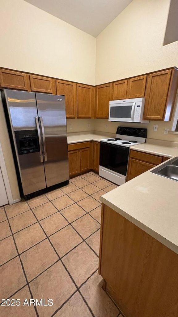 13002 W Hearn Road - Photo 9