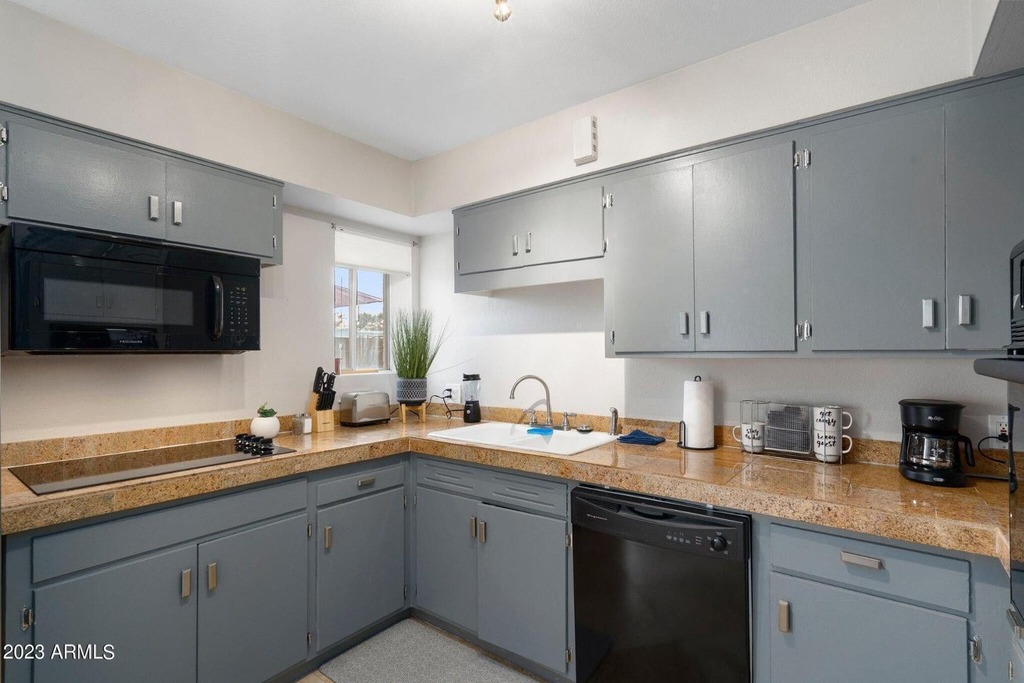 6501 N 17th Avenue - Photo 4