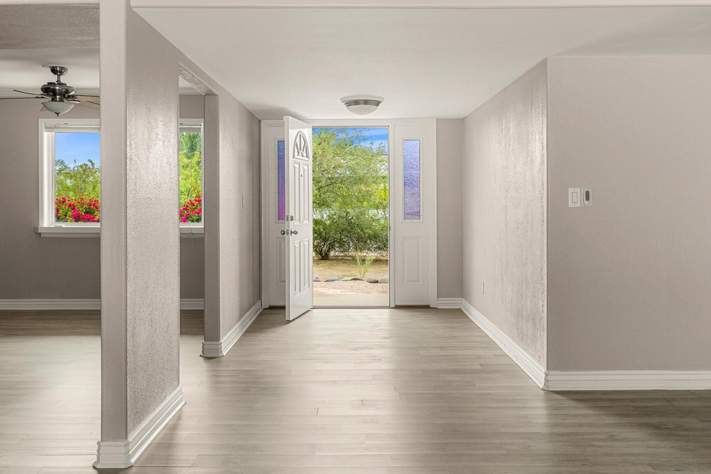6724 N 58th Place - Photo 4