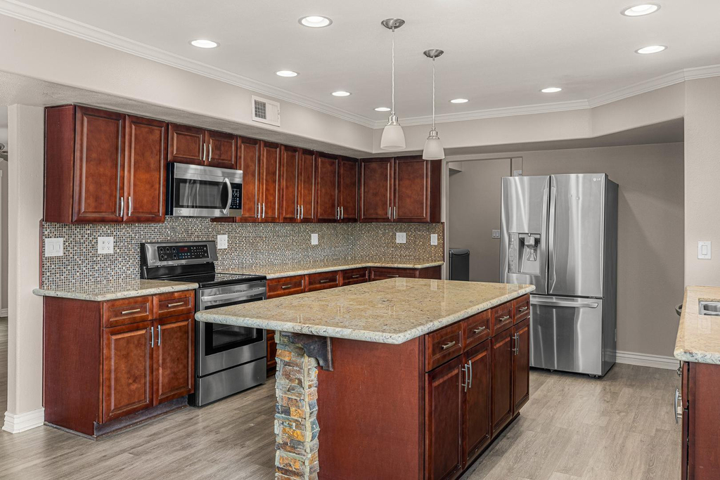 6724 N 58th Place - Photo 7