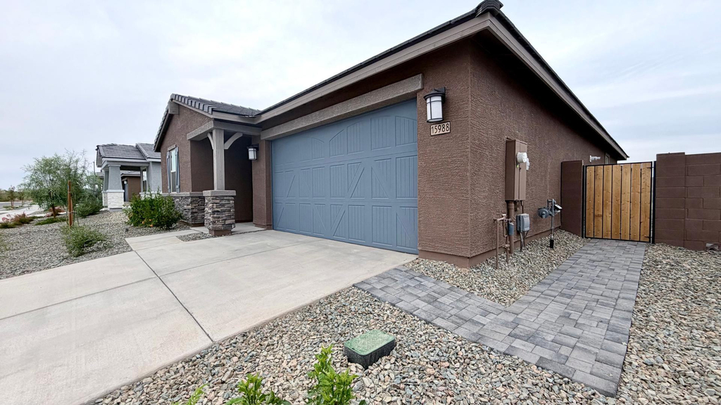 15988 W Desert Spoon Drive - Photo 4