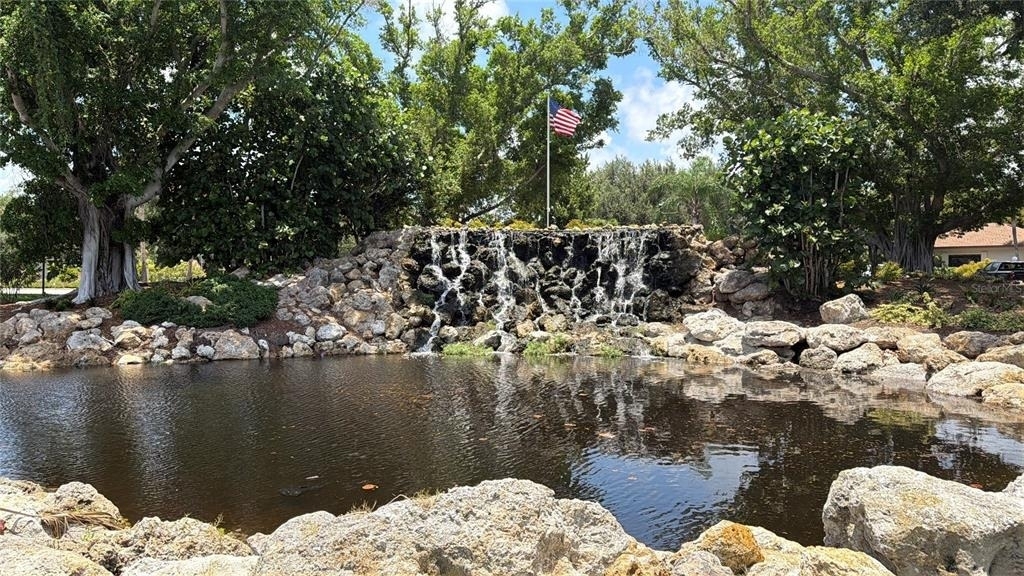 622 Bird Bay Drive S - Photo 2