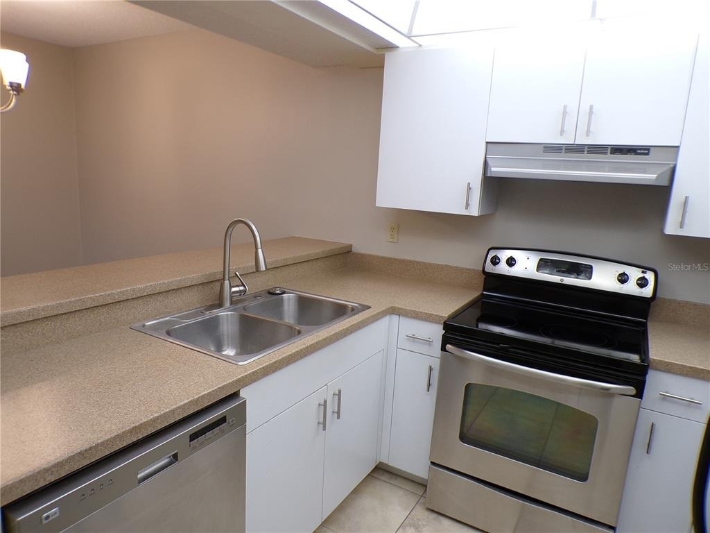 622 Bird Bay Drive S - Photo 6