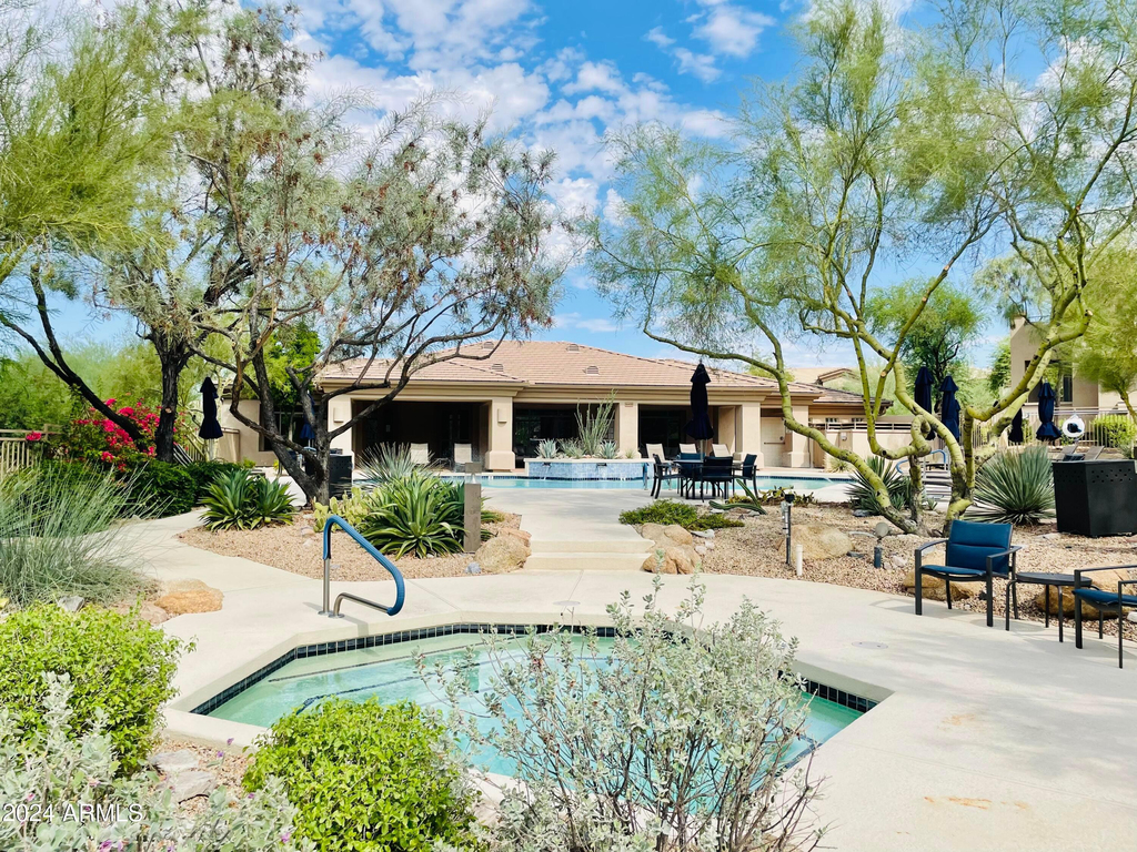 16420 N Thompson Peak Parkway - Photo 0