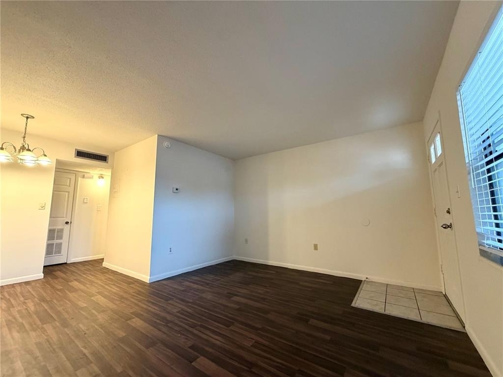 710 Avenue C Sw - Photo 1