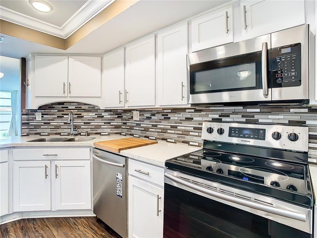 7400 Sun Island Drive - Photo 10