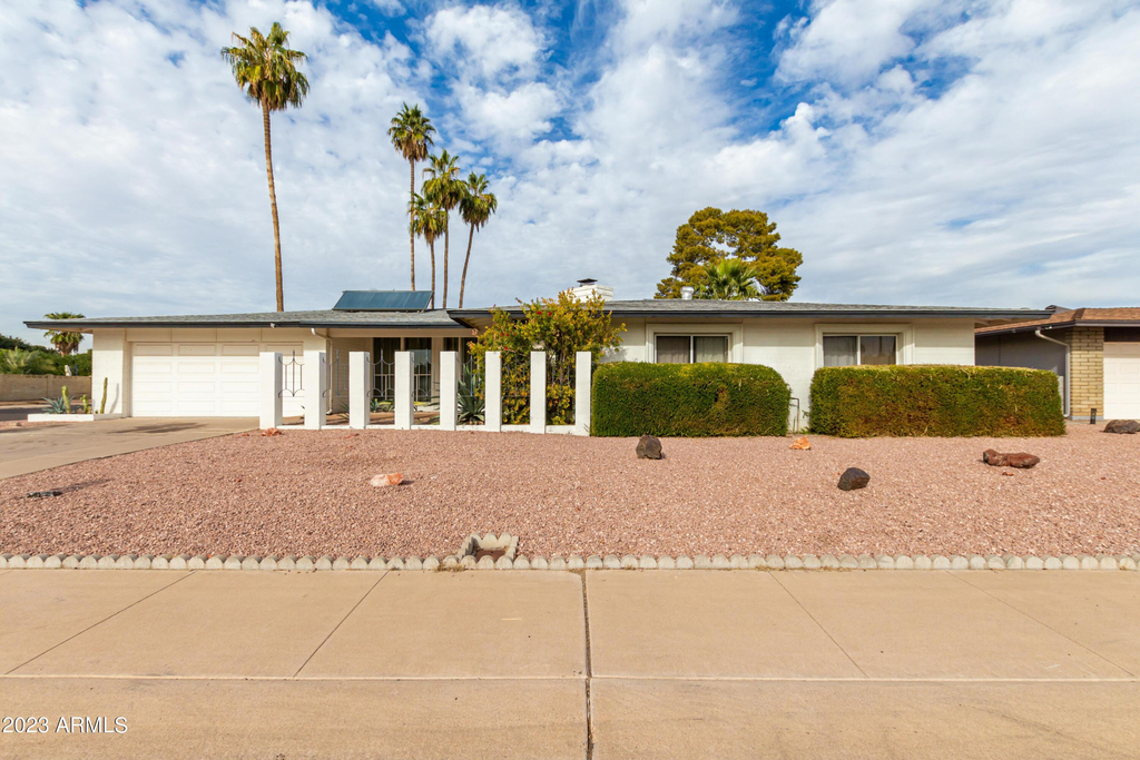 4428 W Laurie Lane - Photo 0