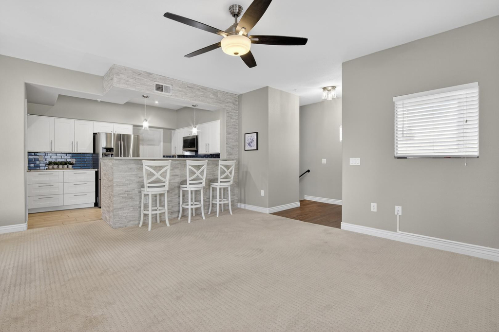 7401 W Arrowhead Clubhouse Drive - Photo 5