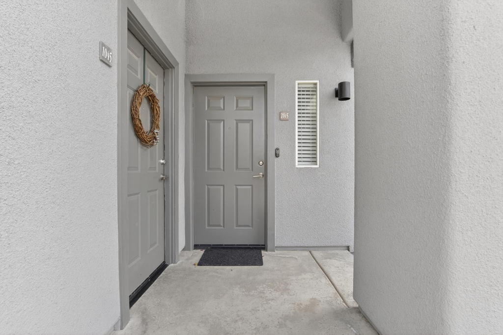 7401 W Arrowhead Clubhouse Drive - Photo 1