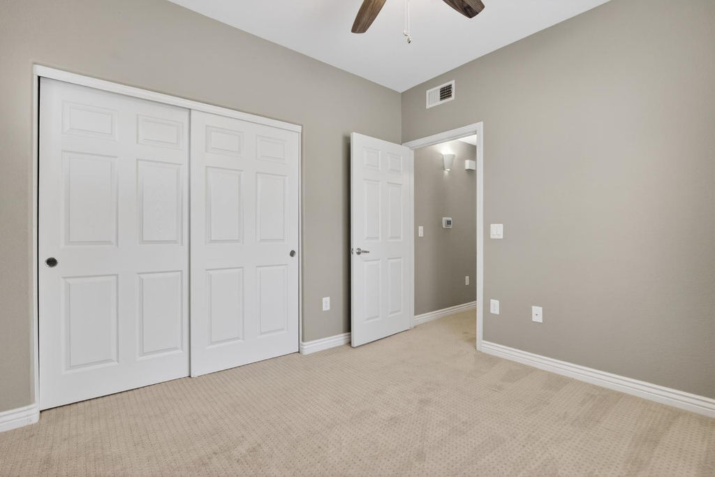 7401 W Arrowhead Clubhouse Drive - Photo 22
