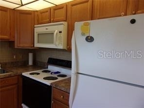 1811 Bedford Lane - Photo 9