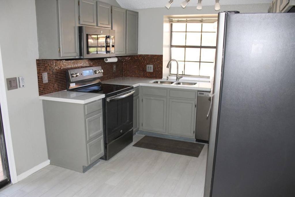 4901 E Kelton Lane - Photo 7