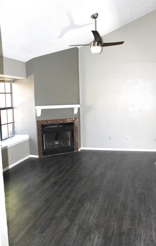 4901 E Kelton Lane - Photo 2
