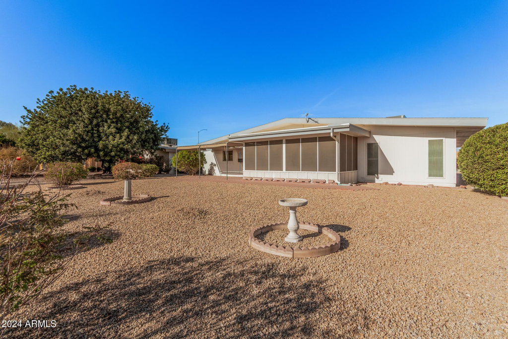 10641 W Boswell Boulevard - Photo 11