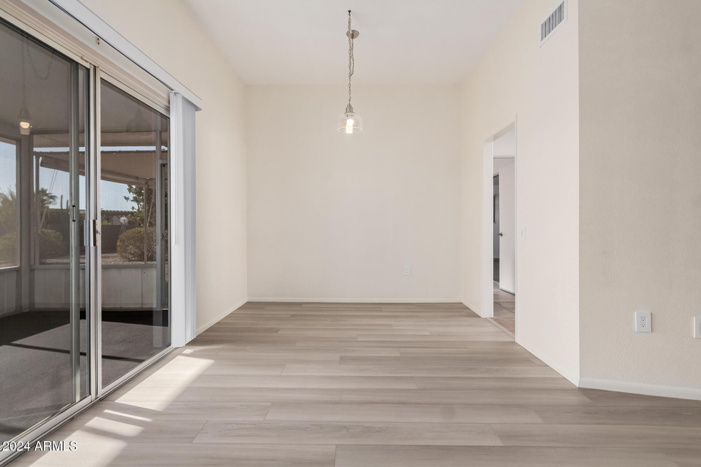 10641 W Boswell Boulevard - Photo 2