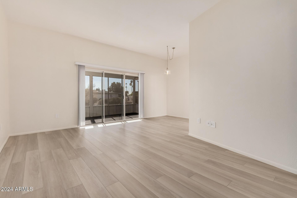 10641 W Boswell Boulevard - Photo 1