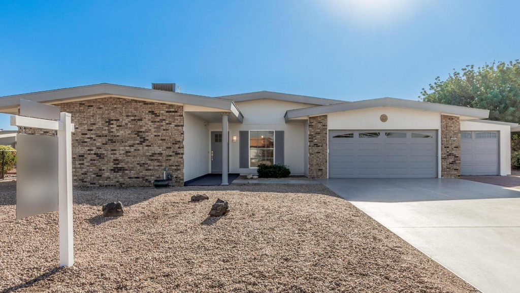 10641 W Boswell Boulevard - Photo 0
