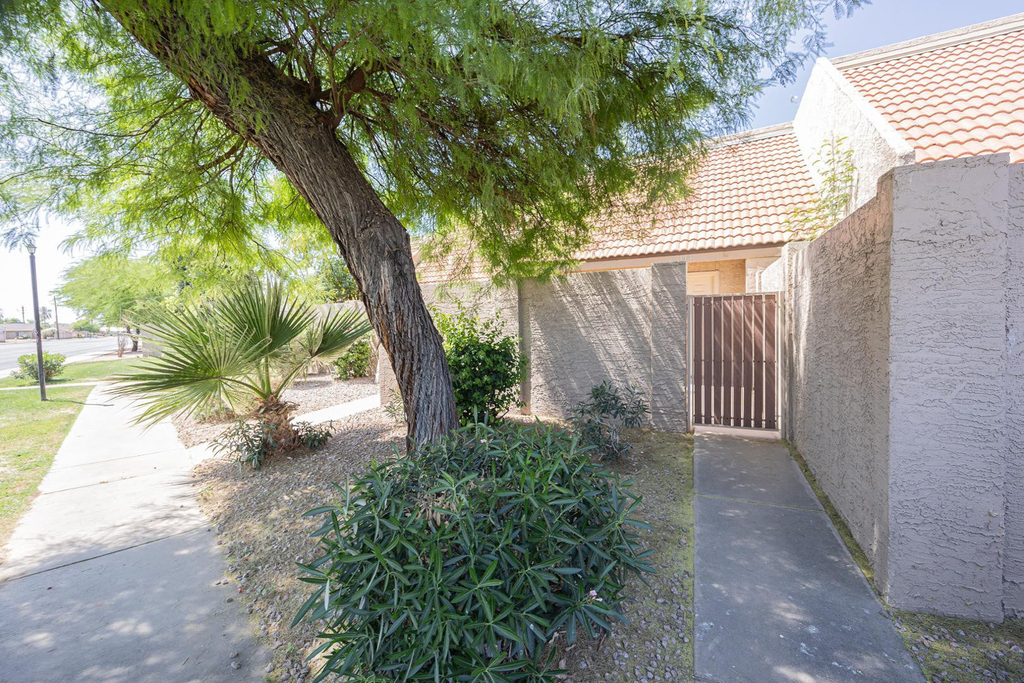 7314 N 43rd Avenue - Photo 0