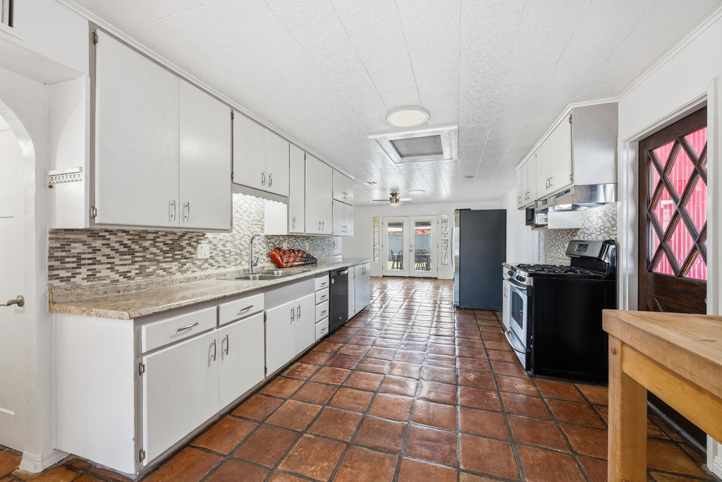 8639 E Virginia Avenue - Photo 19
