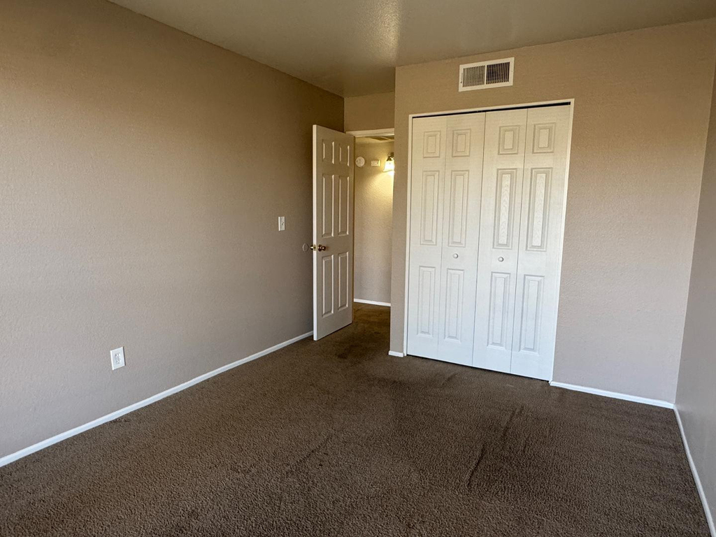 3131 W Cochise Drive - Photo 4