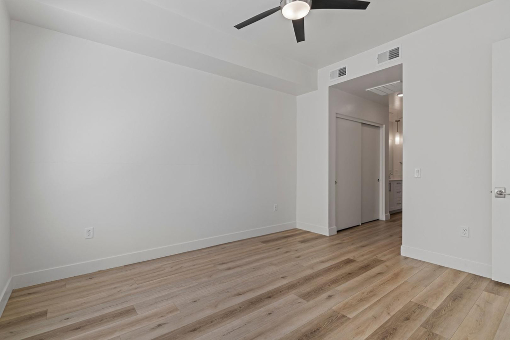 7300 E Earll Drive - Photo 54