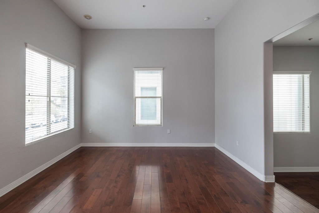 615 E Portland Street - Photo 2