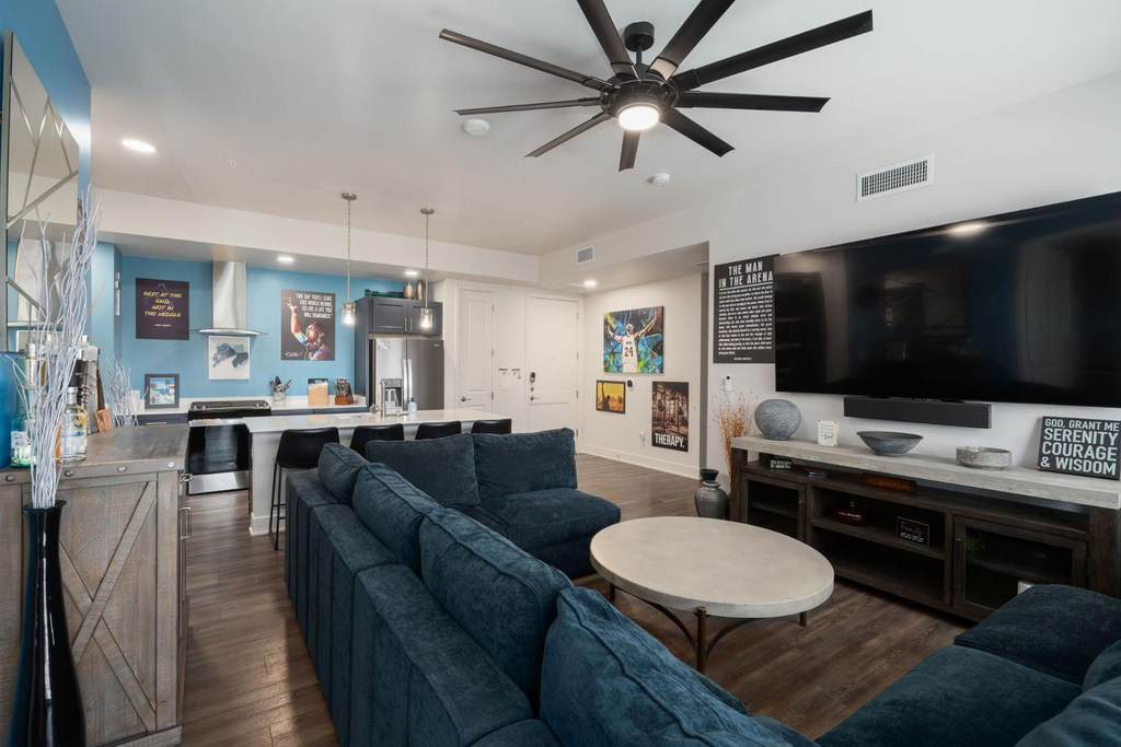 3131 N Central - Photo 3