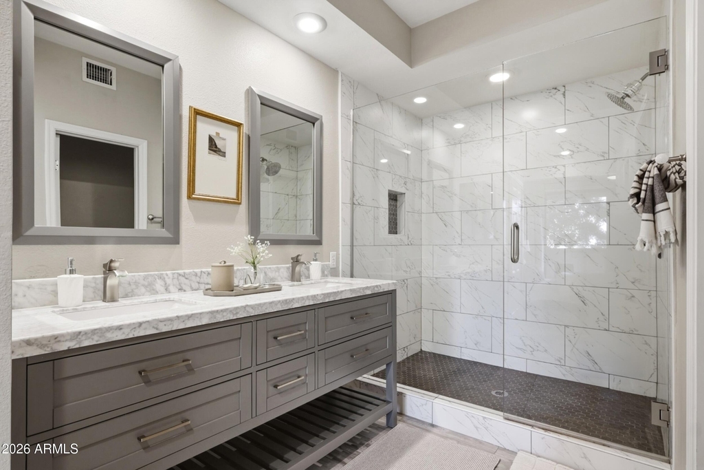 11515 N 91st Street - Photo 5