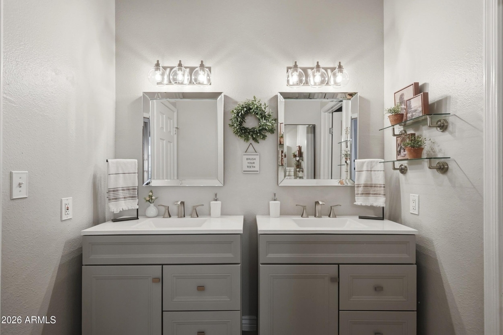 11515 N 91st Street - Photo 7